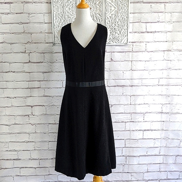ISAAC MIZRAHI Sleeveless Lined Wool Blend Little Black Dress - Picture 1 of 15